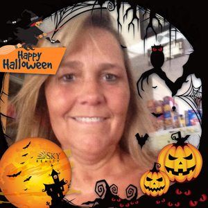 Meet your Posher, Debbie